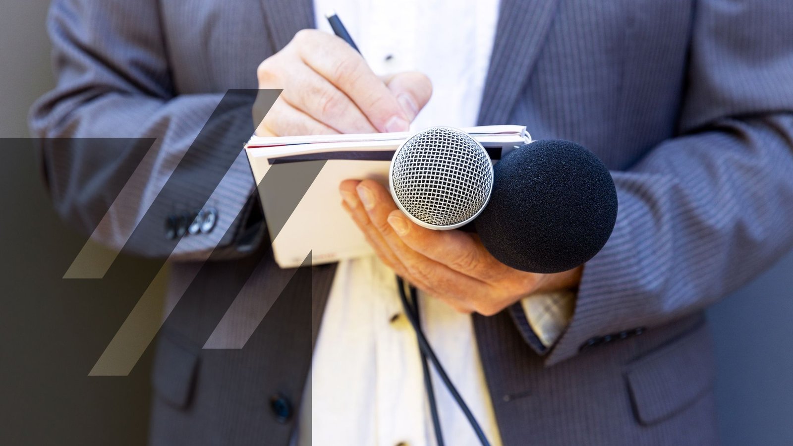 Beyond the Pitch - Developing Effective Relations Between Journalists and PR Professionals